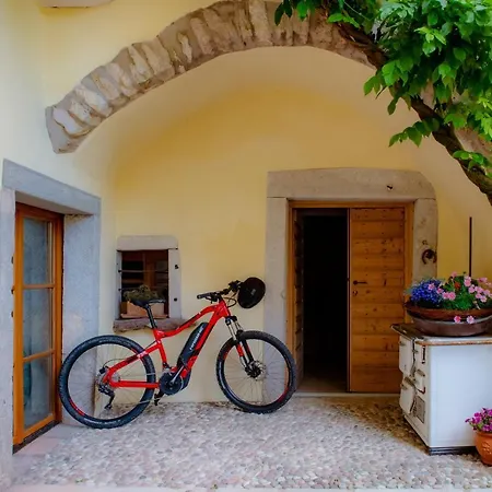 Farm stay Maso Giomo Brentonico